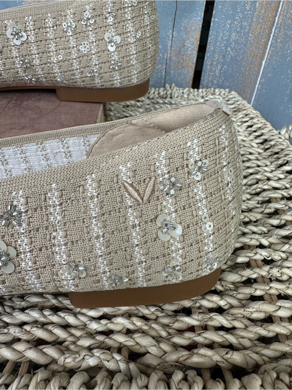 Vivaia Margot 2.0 Sequins Square Toe V-Front Flat Natural Linen Sz 41, 9.5 NWOB